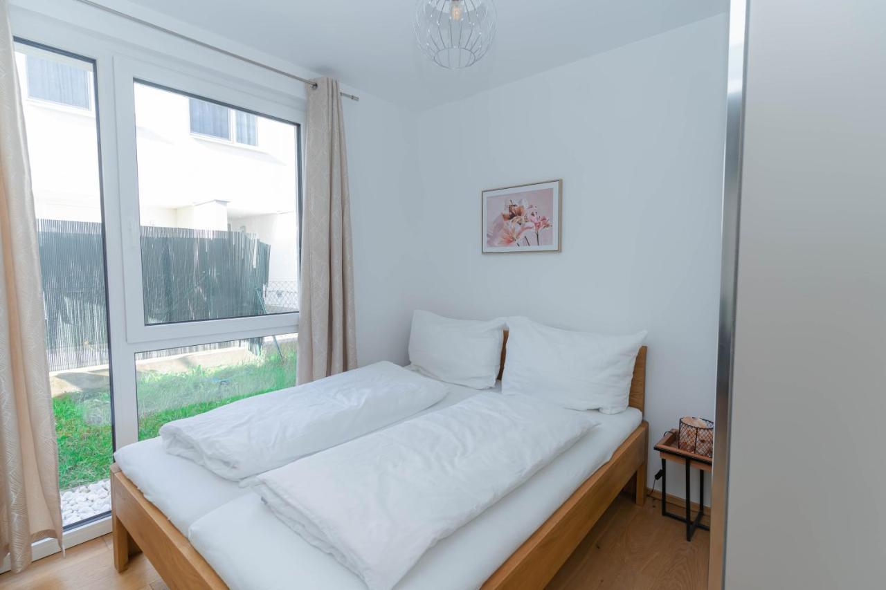 Modern Apartment With Tiny Garden Near City Center เวียนนา ภายนอก รูปภาพ
