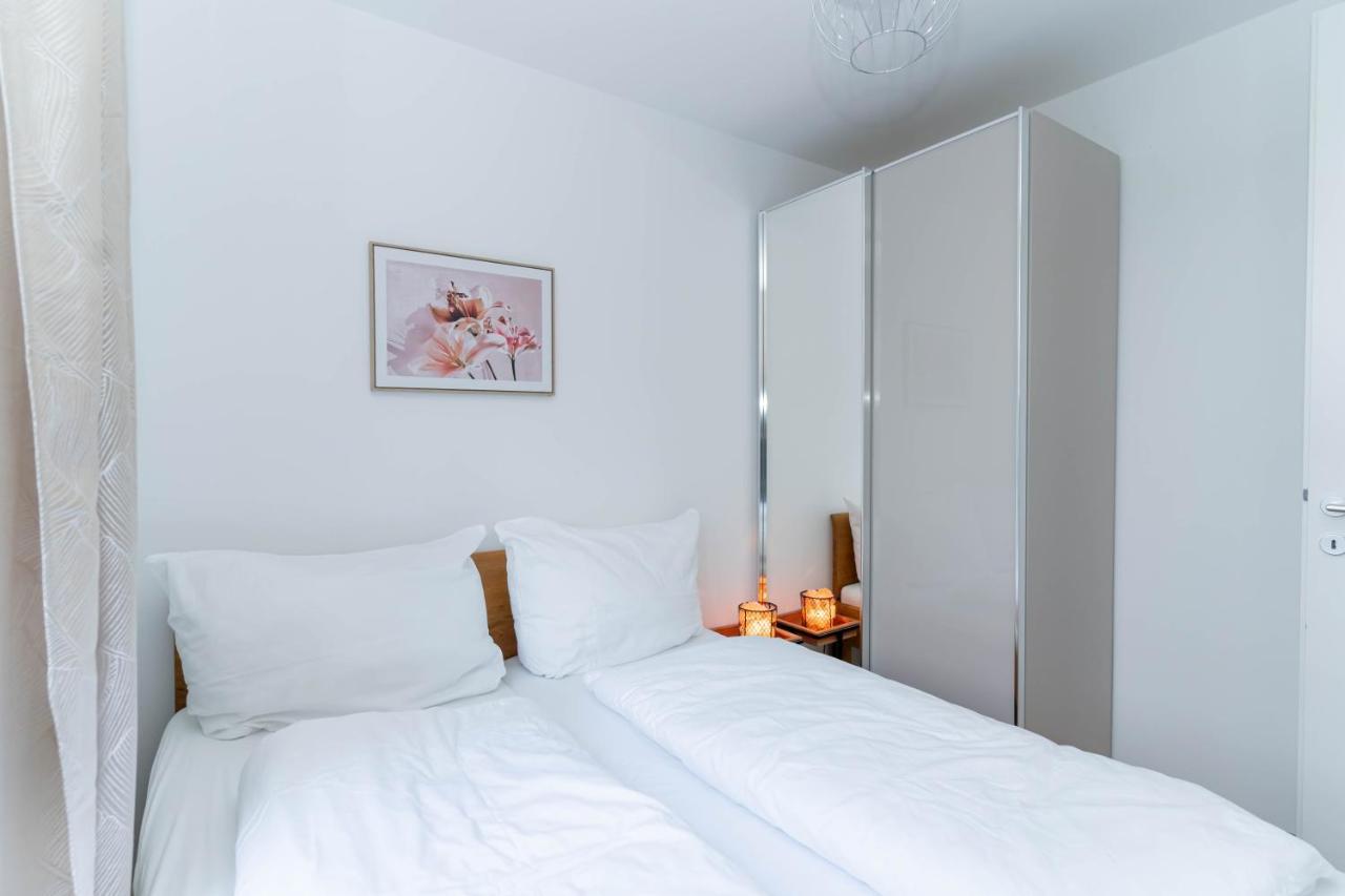 Modern Apartment With Tiny Garden Near City Center เวียนนา ภายนอก รูปภาพ